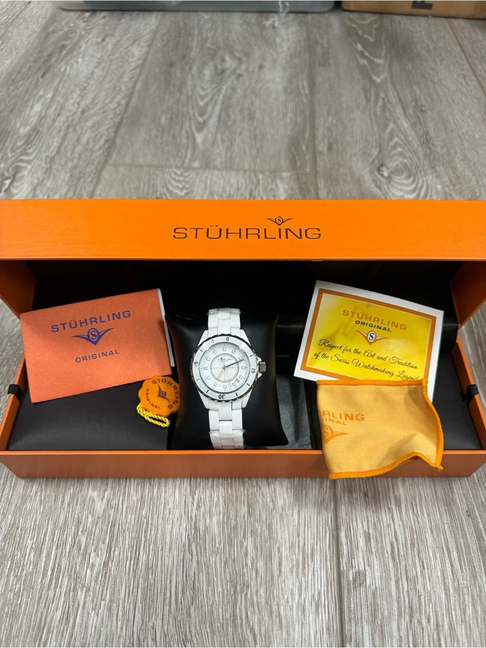 STUHRLING Original Fusion 374 Quartz 39mm Fashion